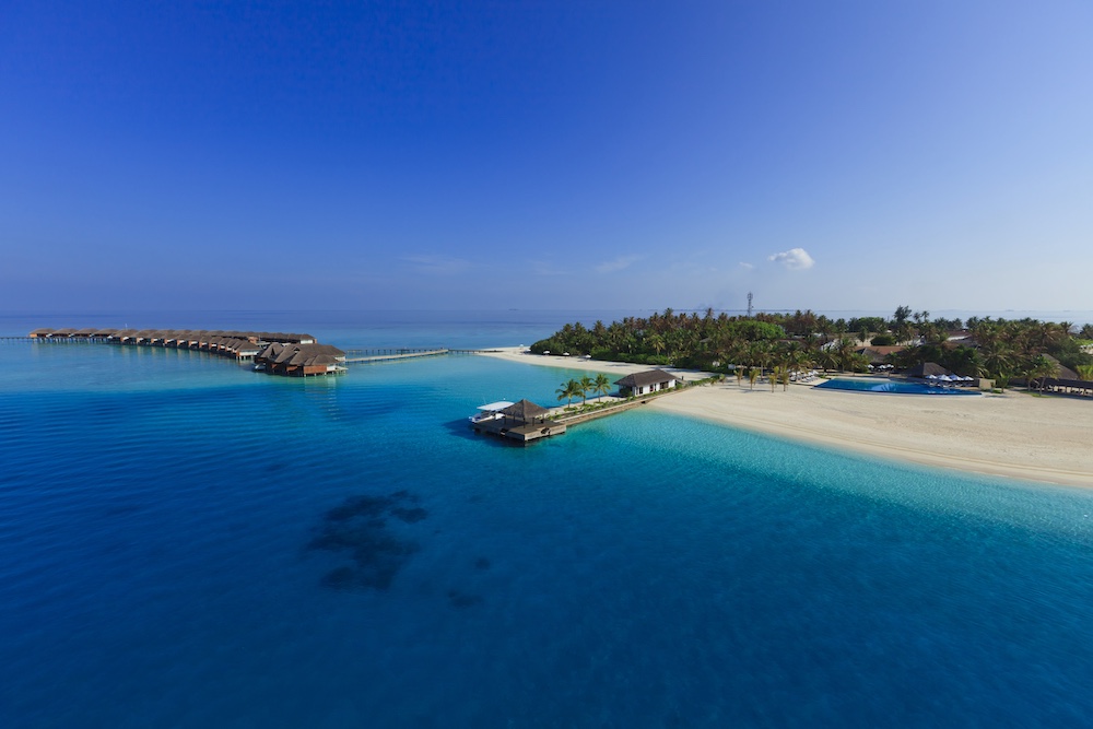 Water Villa at Velassaru thumbnail 7